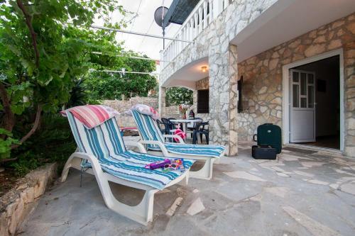 The Sea House Apartments