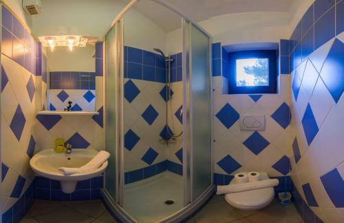The Sea House Apartments