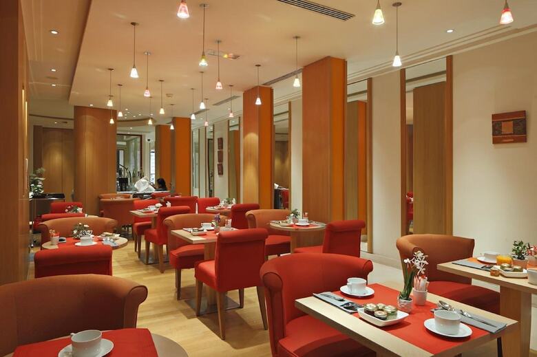 Hotel Westside Arc De Triomphe & Spa