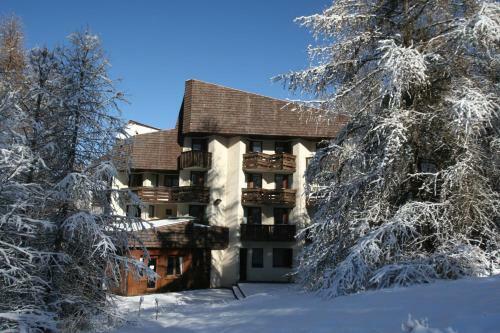 Hotel H�tel Les Trappeurs