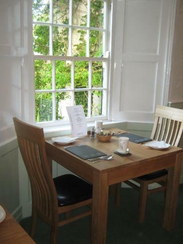 Hostal Stratton Gardens