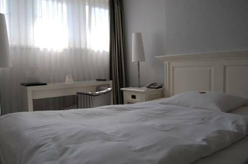 Hotel & Restaurant Sch�nau