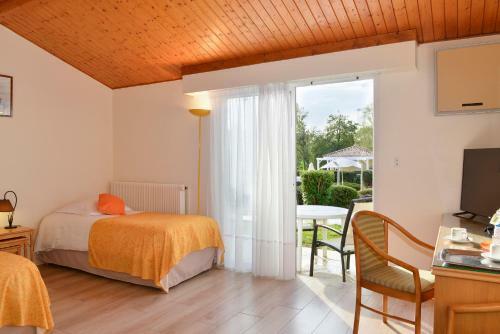 Hotel H�tel Val De Vienne