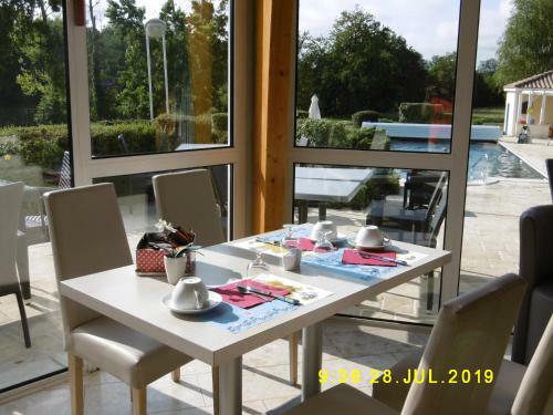Hotel H�tel Val De Vienne