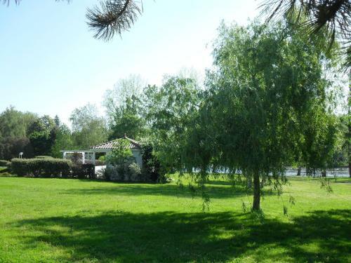 Hotel H�tel Val De Vienne
