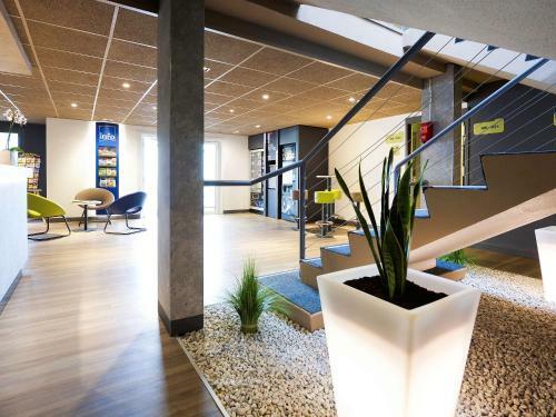 Hotel Ibis Budget Pau Est