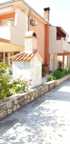 Apartments Dobrila