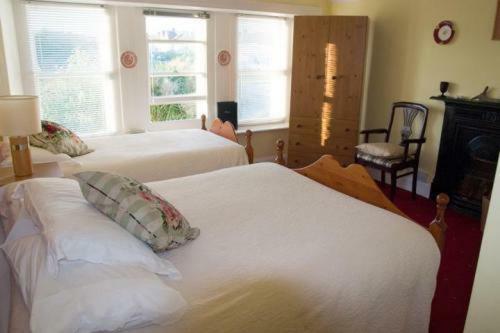 Hostal The Old Cable Historic House & Seafood Restaurant
