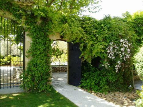 Bed & Breakfast Mas De La Treille