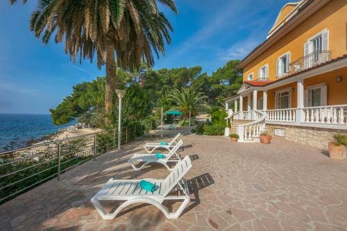 Hostal Villa Kredo