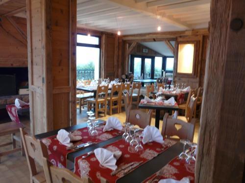 Hotel Logis Le Pont De Champ