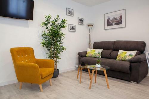 Chic 1 Bedroom Apartment Next To El Prado