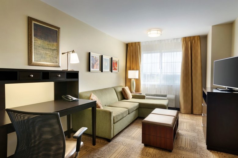 Hotel Staybridge Suites West Edmonton