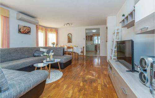 Holiday Home Ravna Dolina IV