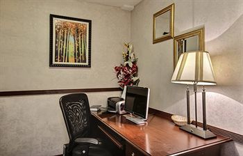 Lady Luck Hotel & Suites