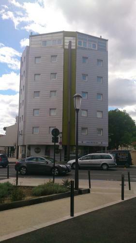 Hotel B&B H�tel N�mes Centre Ar�nes