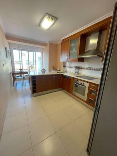 Apartamento Piso Vacacional Con Terraza Panor�mica A La R�a.