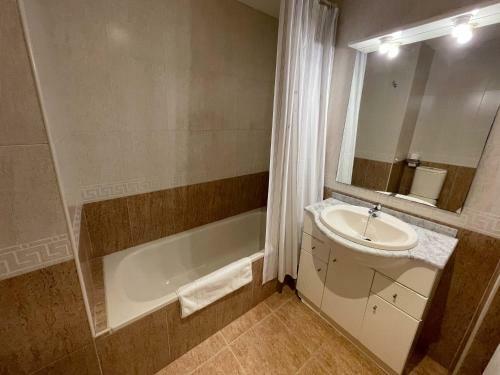 Apartamentos El Pilar 3000