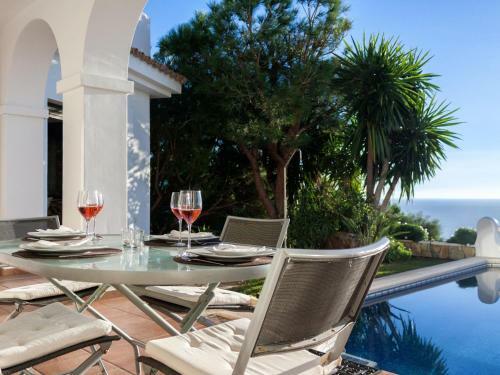 Ref 4 Casa Blanca