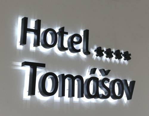 Hotel Tom�?ov