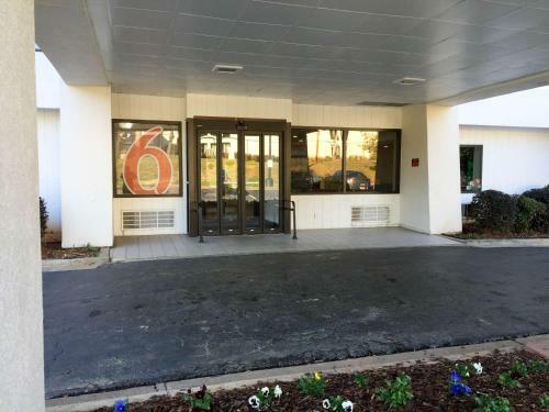 Motel 6 Norcross