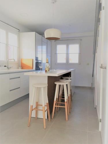 Mur Zahara. Fant�stica Casa En El Para�so.