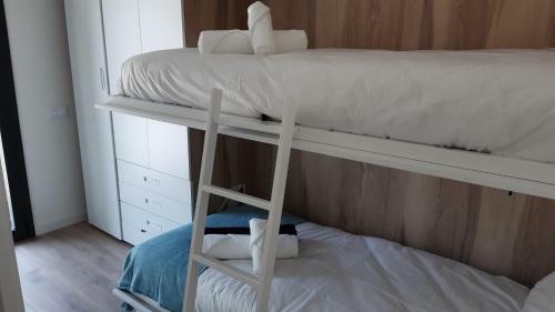 Apartamento Obra Nueva A Estrenar Con Piscina En El Centro De Vilanova