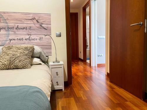 Apartamento Parking Terraza Soleada Netflix Equipado Hostem
