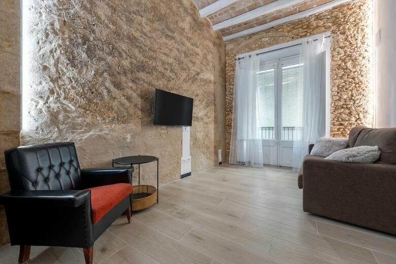 Hauzify I Novavila Centre Rooms