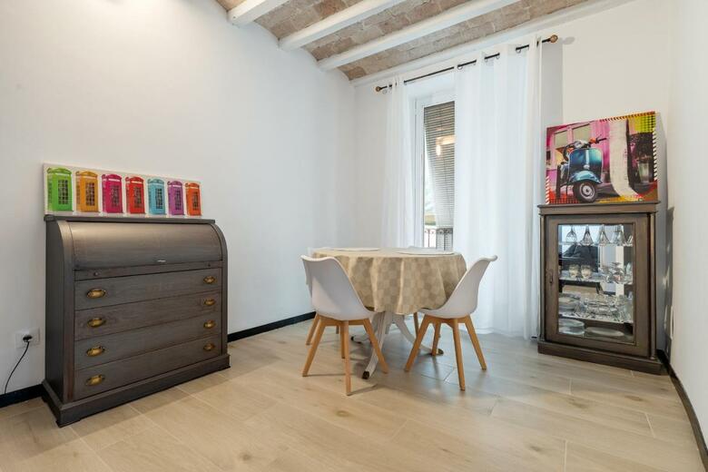 Hauzify I Novavila Centre Rooms
