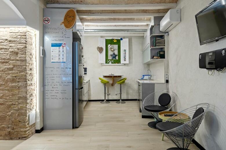 Hauzify I Novavila Centre Rooms