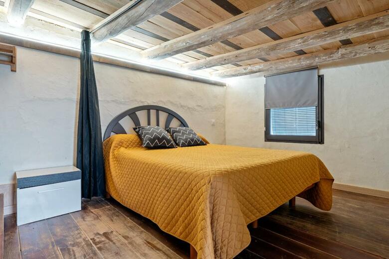 Hauzify I Novavila Centre Rooms