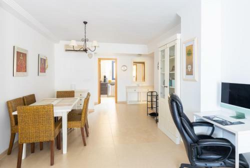 Amplio Y Bonito Apartamento En La Cala