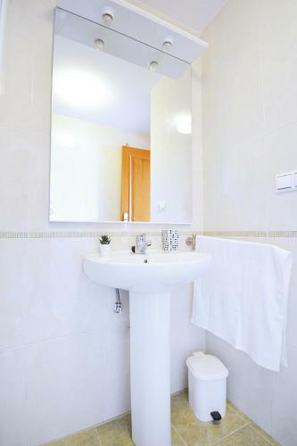 Apartamento Con Parking En Villaju�n
