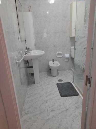 Apartamento Piso Rey Davi�a.
