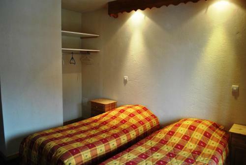Hotel H�tel Les M�l�zes
