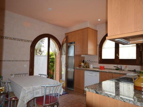 Casa L'armentera, 3 Dormitorios, 7 Personas - Es-89-83