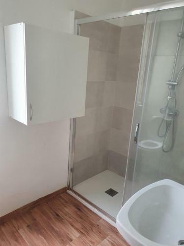 Habitaci�n Peque�a Con Balcon