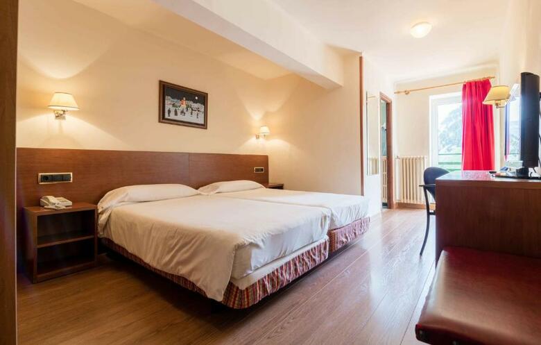 Hotel Candanchu