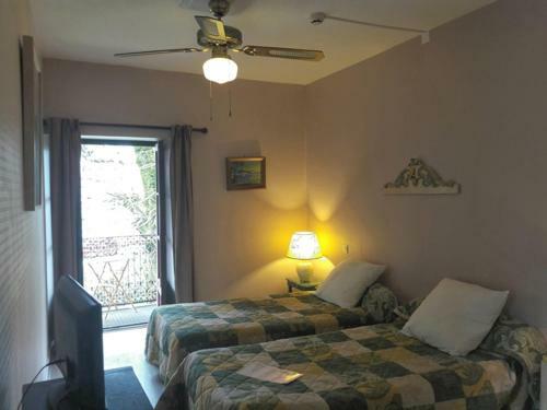 Hotel Logis Auberge De Forg�s