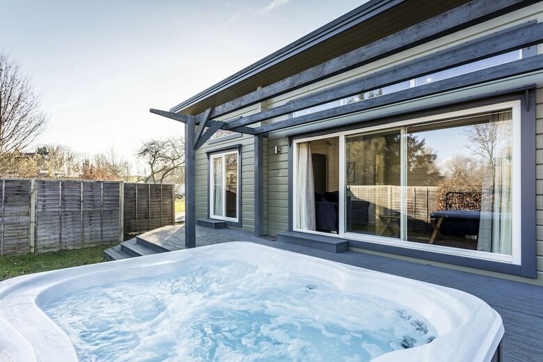 Roydon Marina Village Hotel