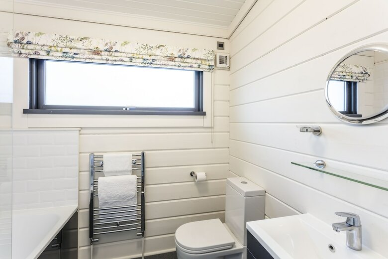 Roydon Marina Village Hotel
