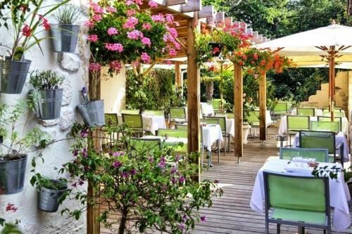 Hotel Logis Le Pont Bernet