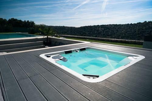 Villa Exclusiva Con Piscina Infinity Y Jacuzzi!