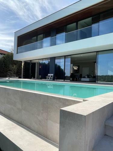 Villa Exclusiva Con Piscina Infinity Y Jacuzzi!