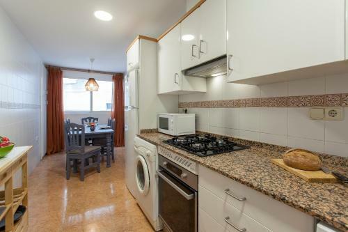 Apartment Near The Marina, Valencia