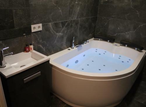 Hostal Cozy Rooms - Ba�era Hidromasaje