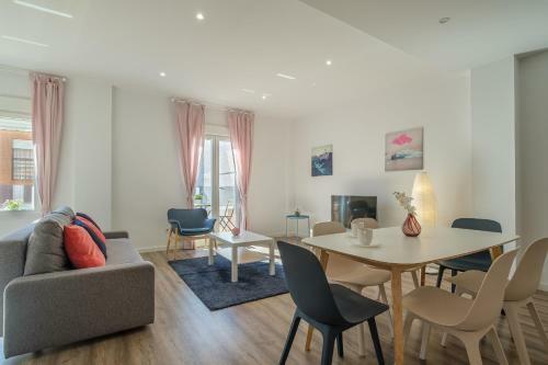 Brand New, Modern & Stylish Apartment