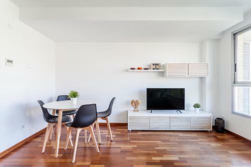 Apartamento Con Piscina, Garaje Y Wifi Gratis
