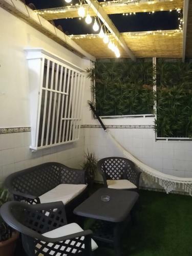Casa Con Encanto Y Terraza Junto A La Playa